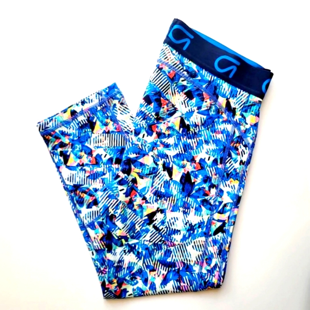 GapFit gFast Wonen's Trainer Side Panel High  Rise Capris, Size M